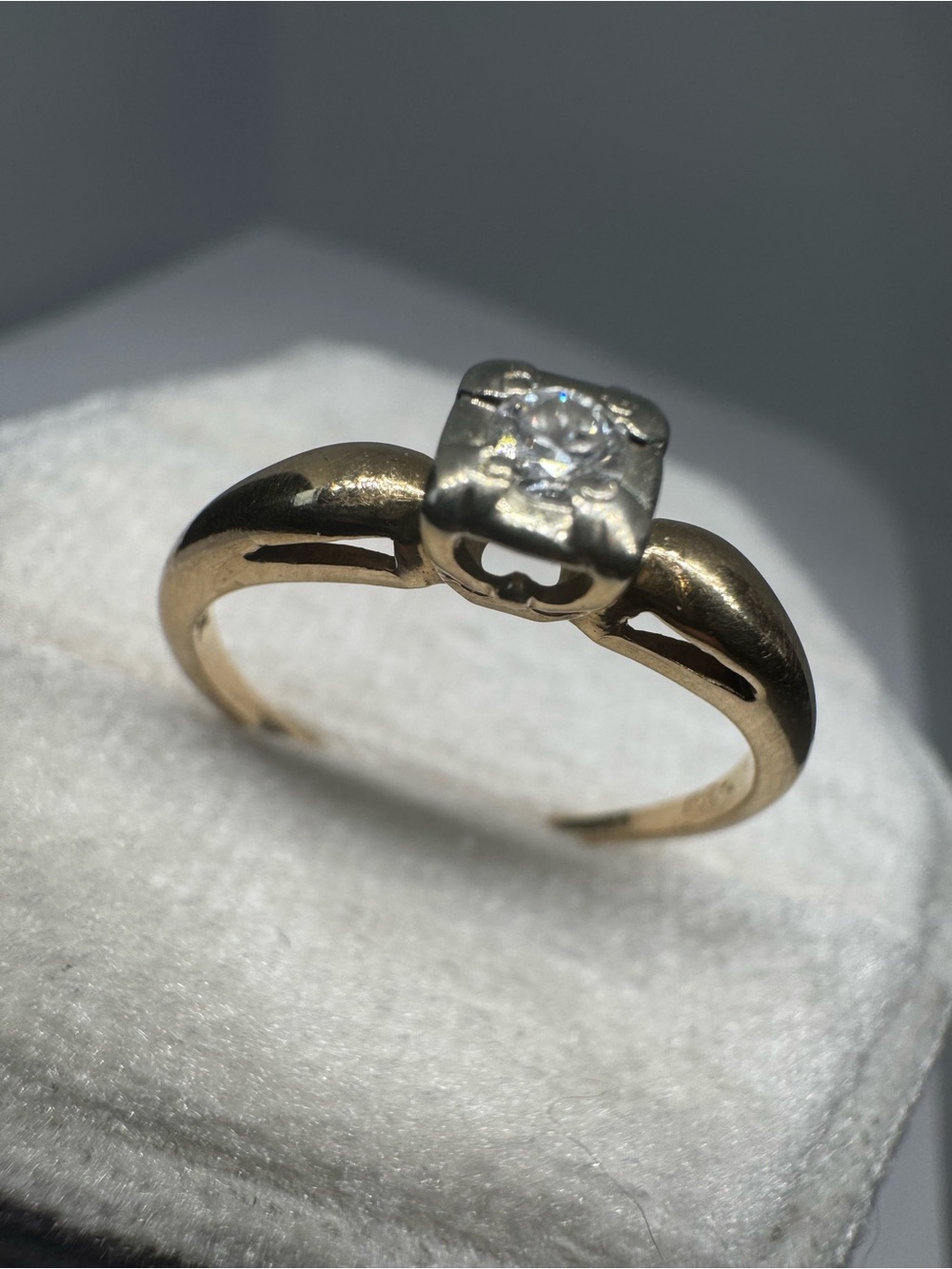 Vintage 14K 585 Yellow Gold Natural Diamond Ring Size 7.25